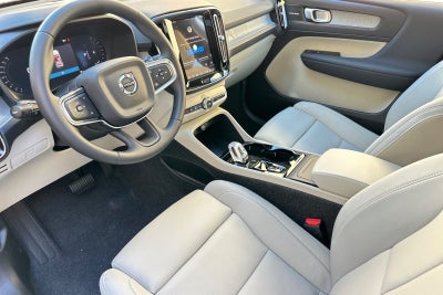 2026 Volvo XC40 B5 Ultra