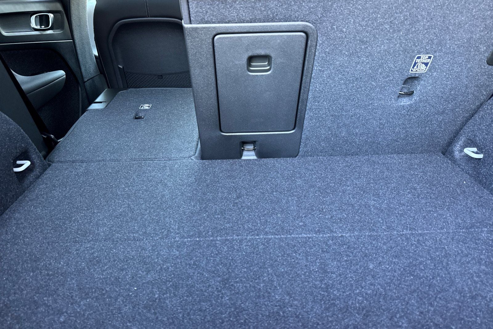 2026 Volvo XC40 B5 Ultra