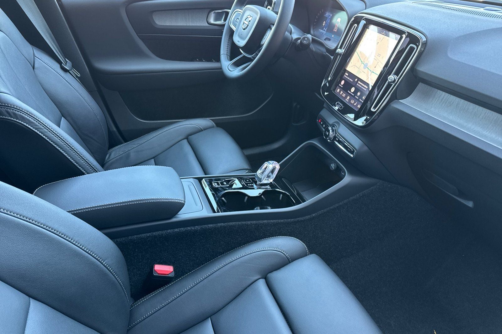 2026 Volvo XC40 B5 Ultra