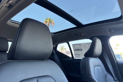 2026 Volvo XC40 B5 Ultra