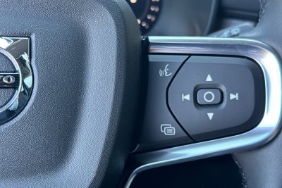 2026 Volvo XC40 B5 Ultra