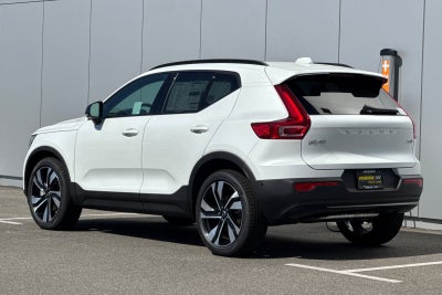 2026 Volvo XC40 B5 Ultra