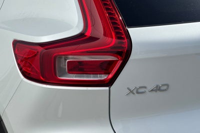 2026 Volvo XC40 B5 Ultra