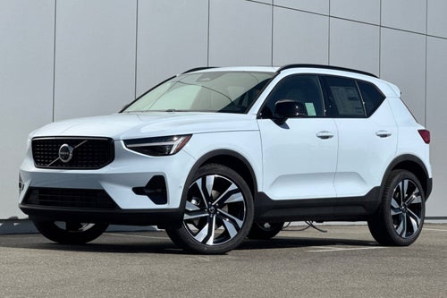 2026 Volvo XC40 B5 Ultra