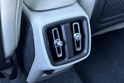 2026 Volvo XC40 B5 Ultra