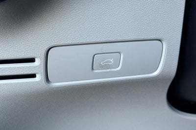 2026 Volvo XC40 B5 Ultra