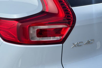 2026 Volvo XC40 B5 Ultra