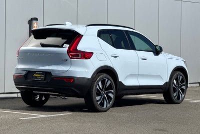 2026 Volvo XC40 B5 Ultra