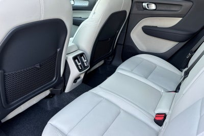 2026 Volvo XC40 B5 Ultra