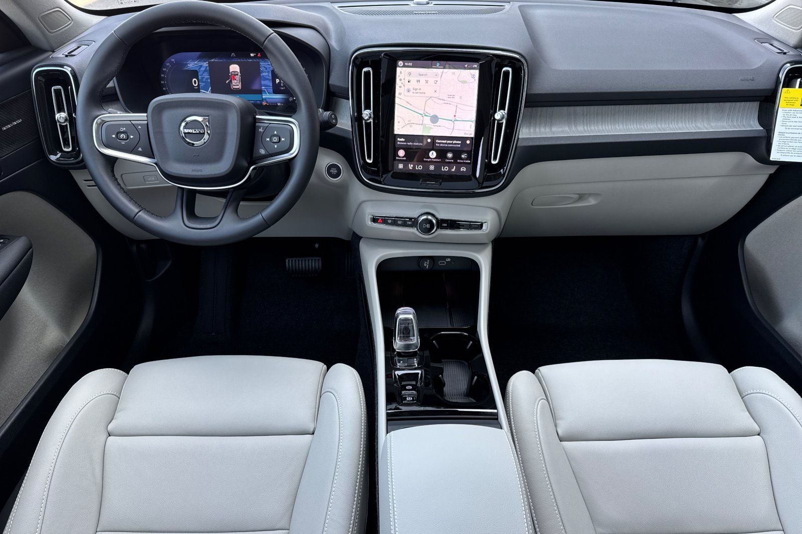 2026 Volvo XC40 B5 Ultra