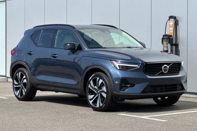 2026 Volvo XC40 B5 Ultra