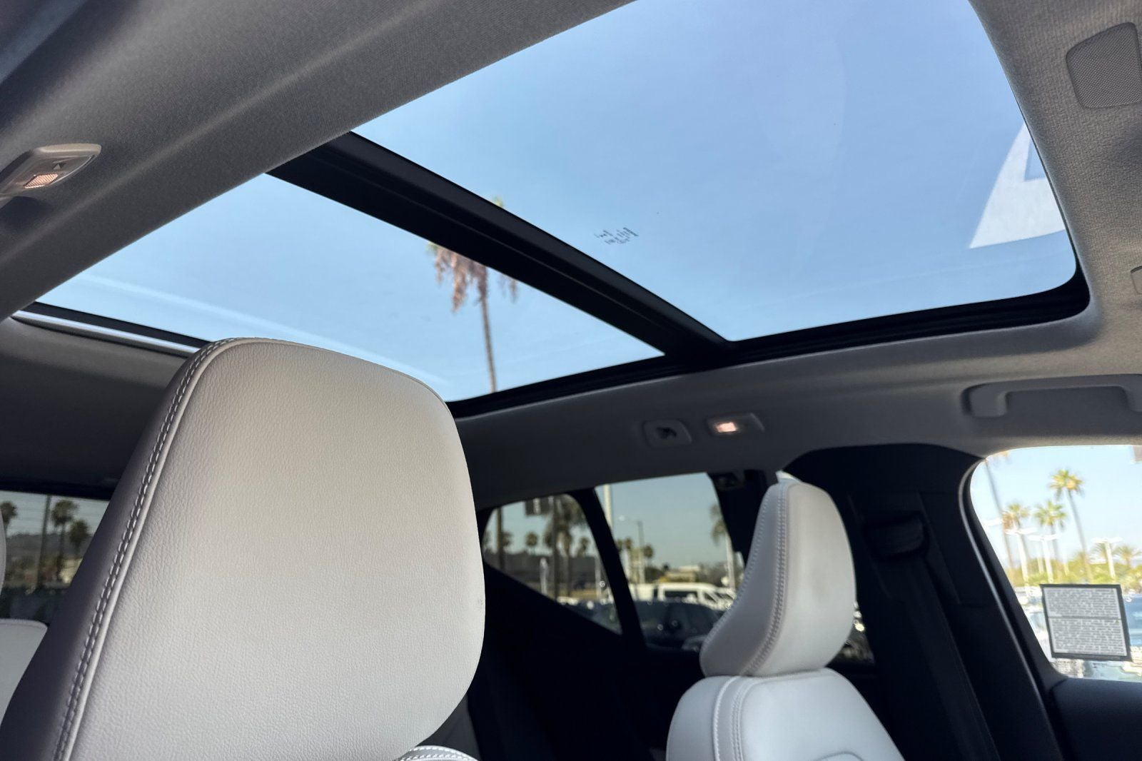 2024 Volvo XC40 Ultimate