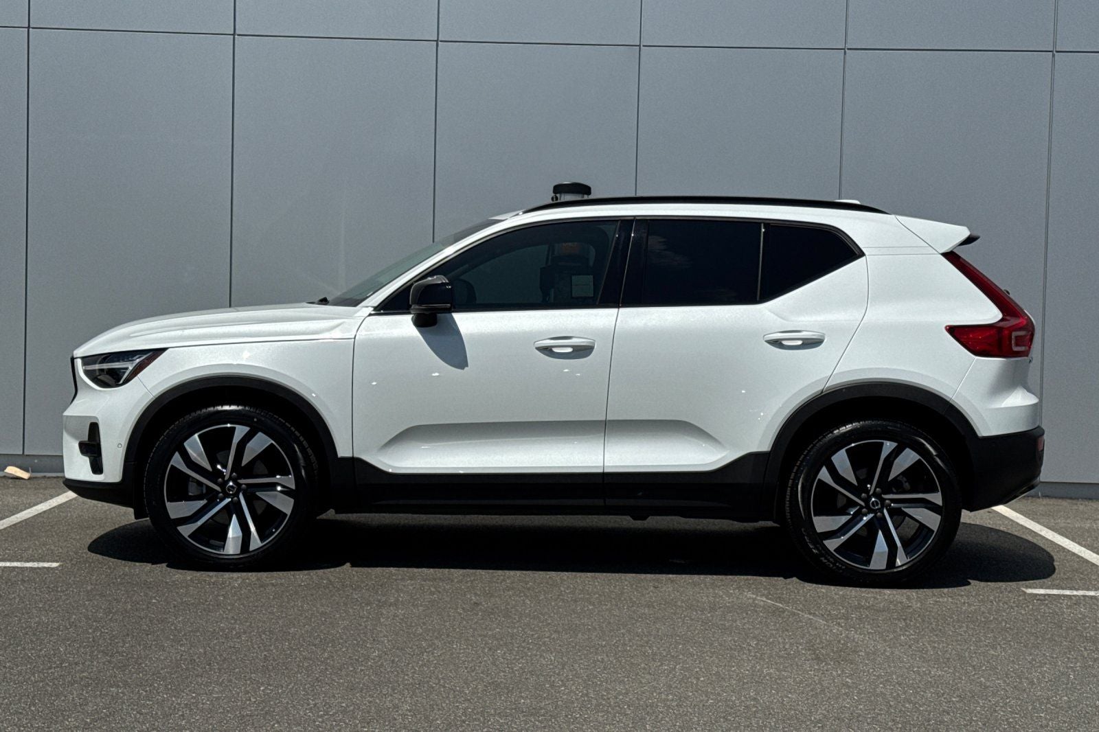 2024 Volvo XC40 Ultimate