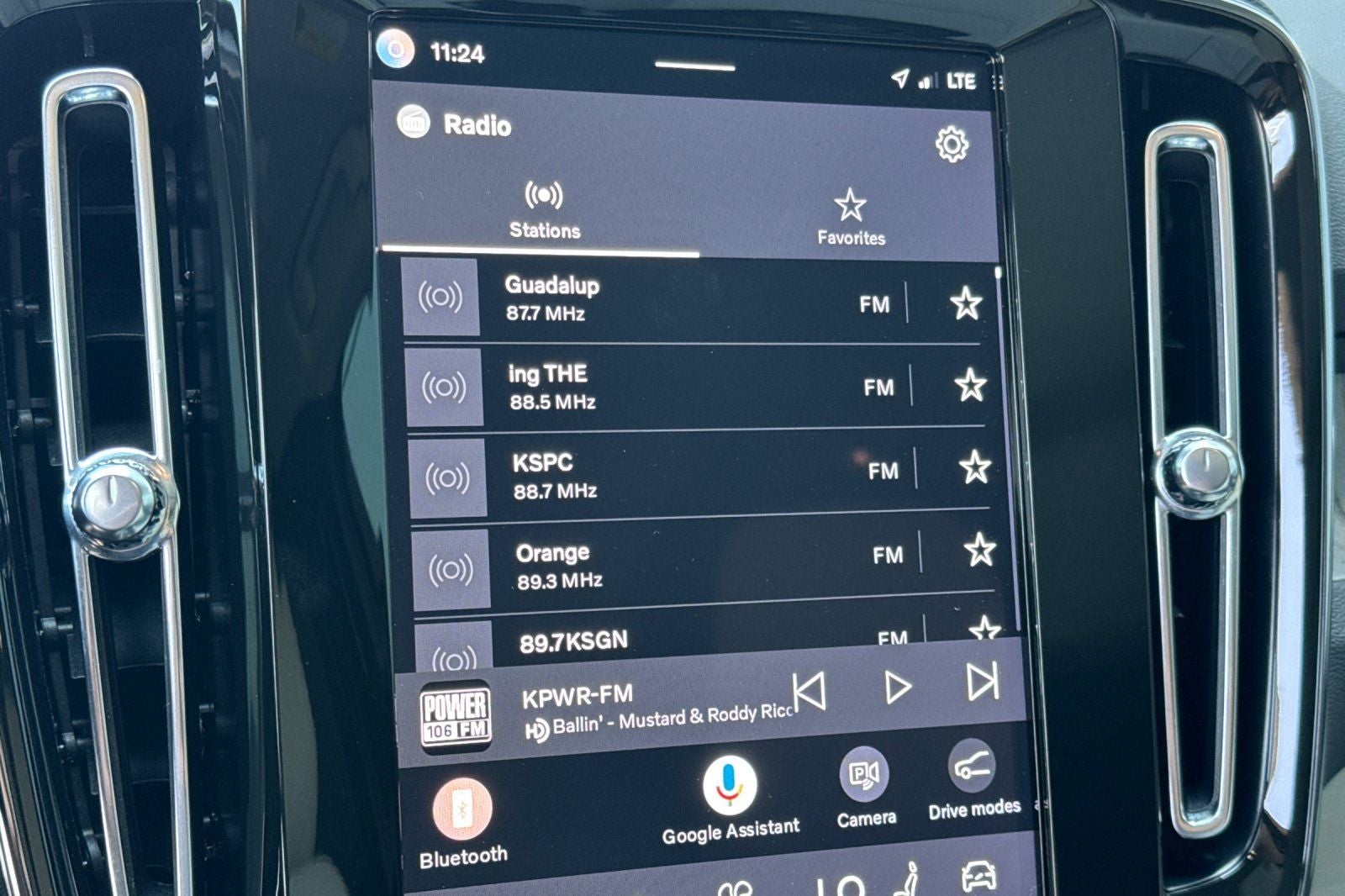 2024 Volvo XC40 Ultimate