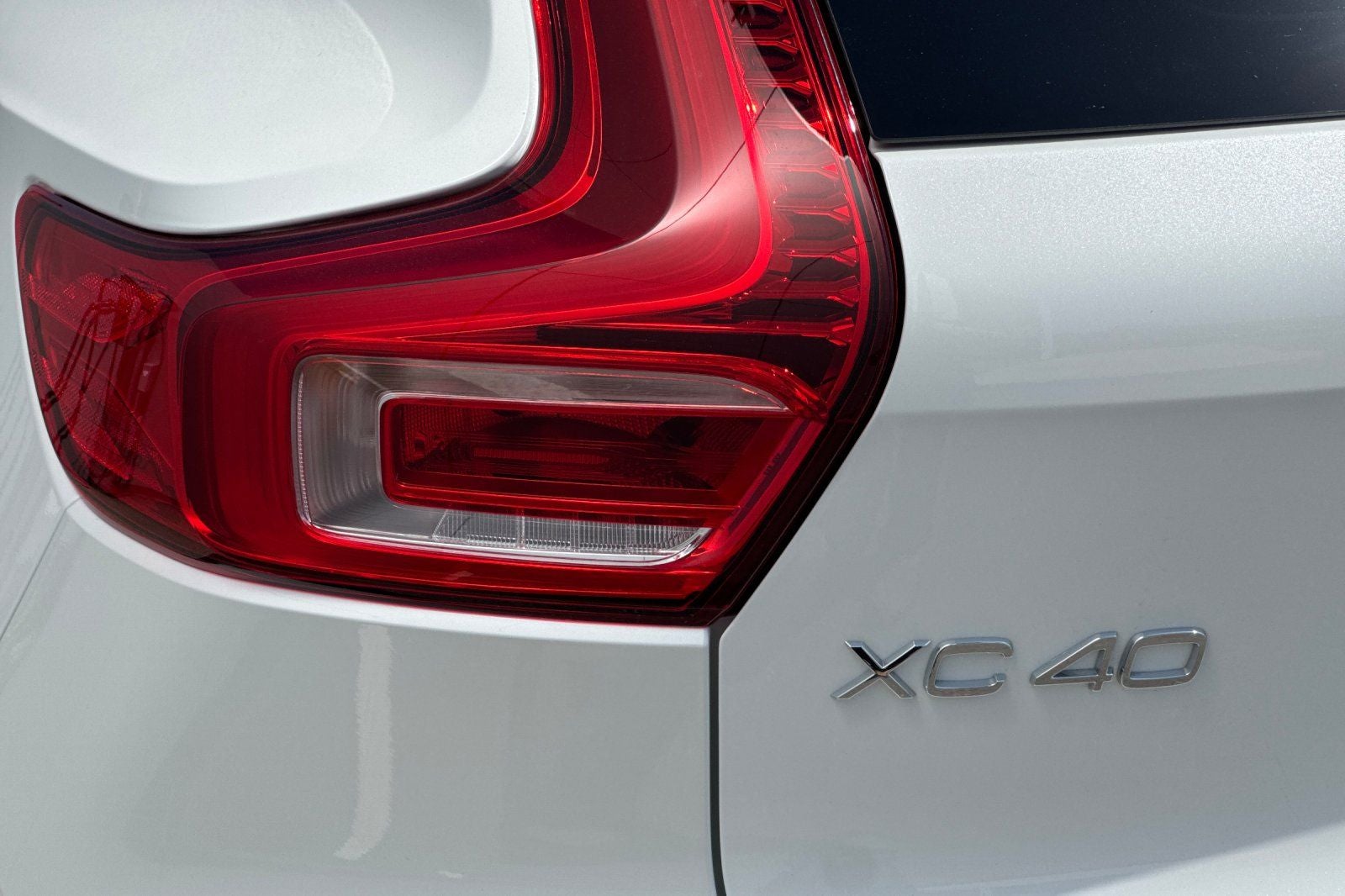 2024 Volvo XC40 Ultimate