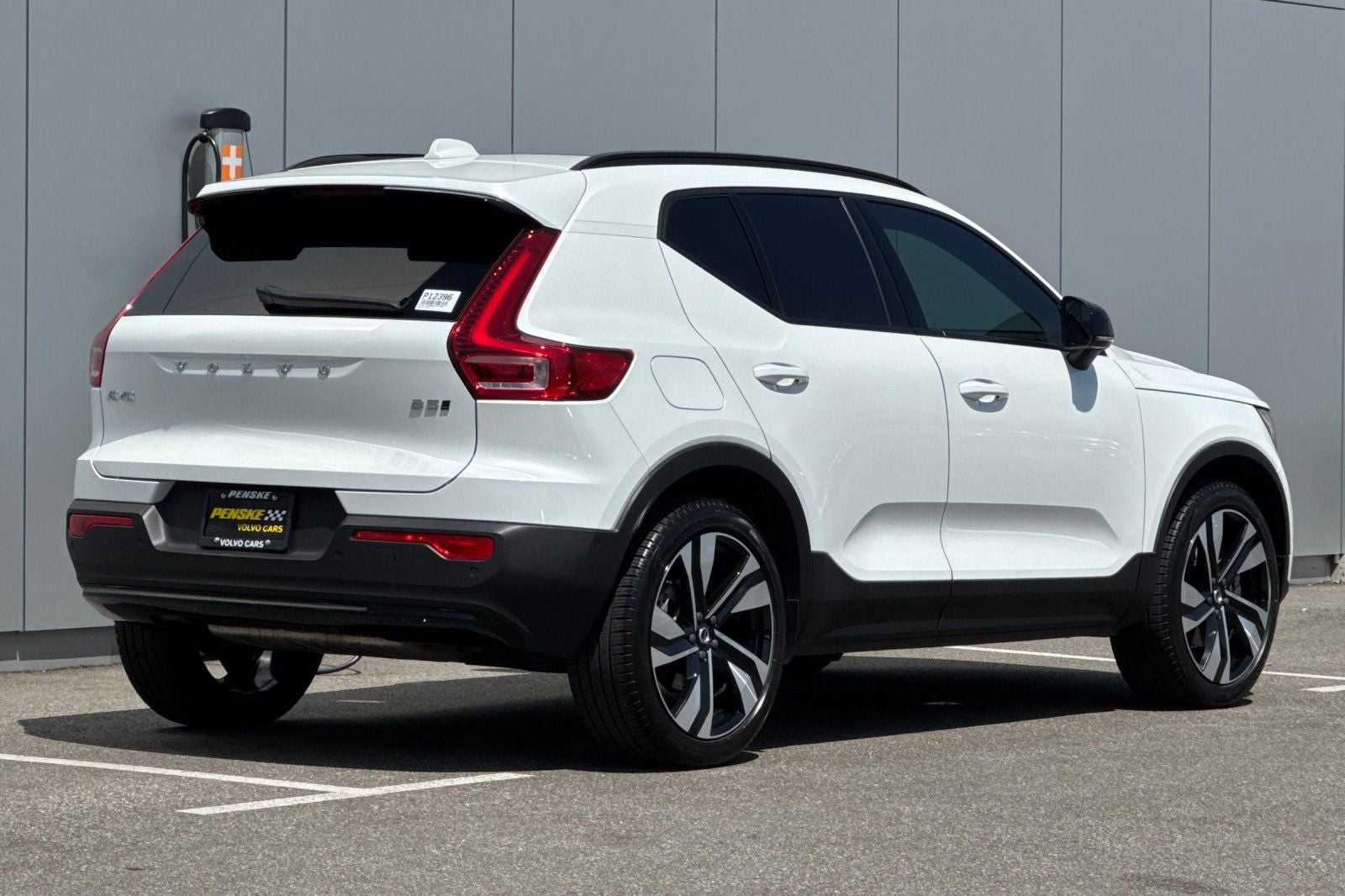 2024 Volvo XC40 Ultimate