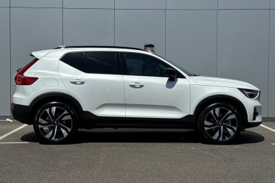 2024 Volvo XC40 Ultimate