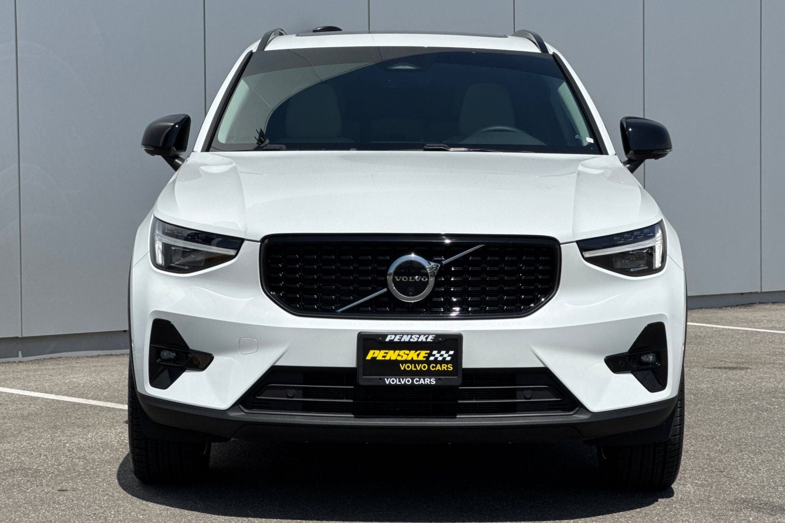 2024 Volvo XC40 Ultimate