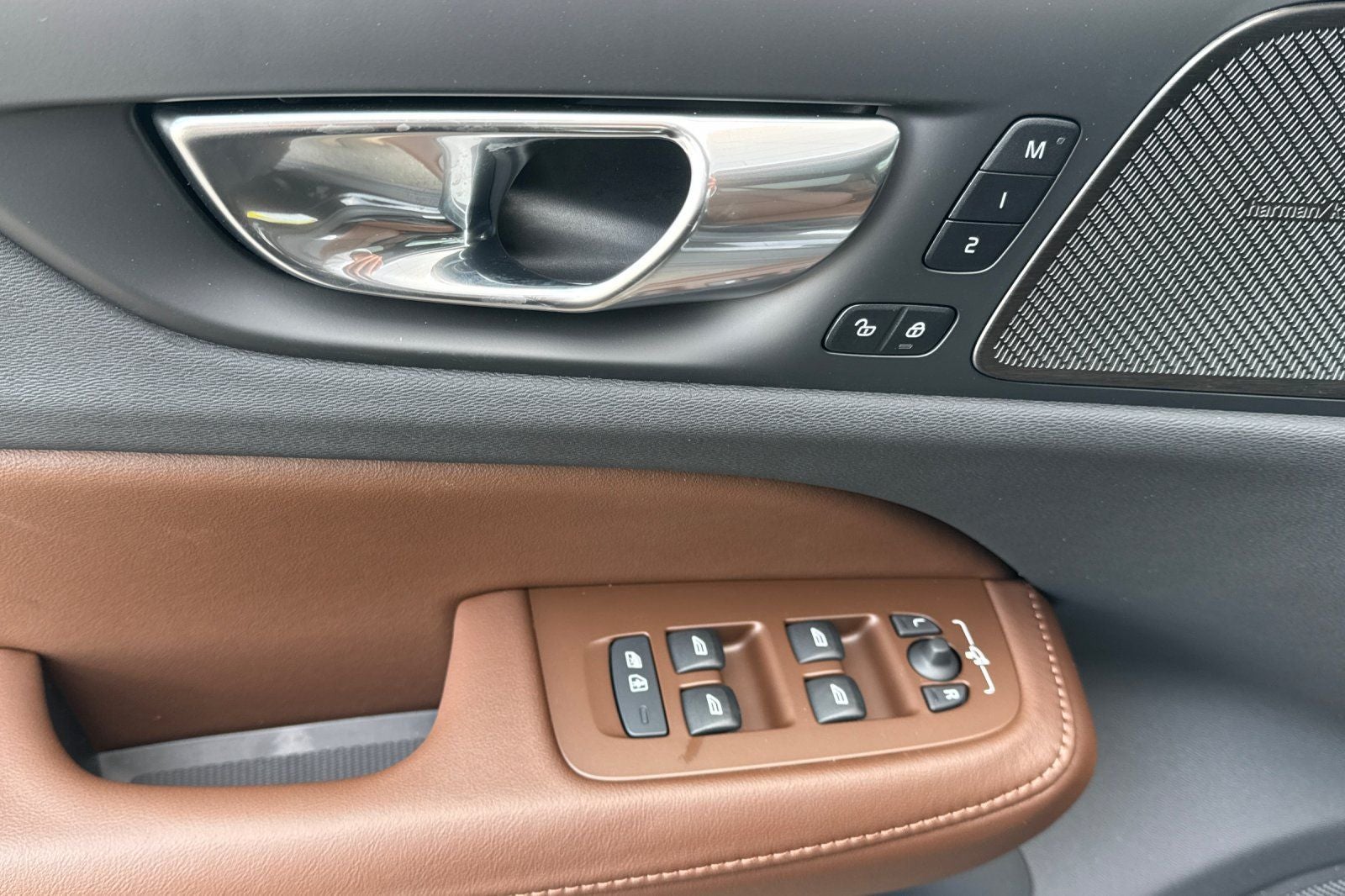 2026 Volvo V60 Cross Country B5 Plus