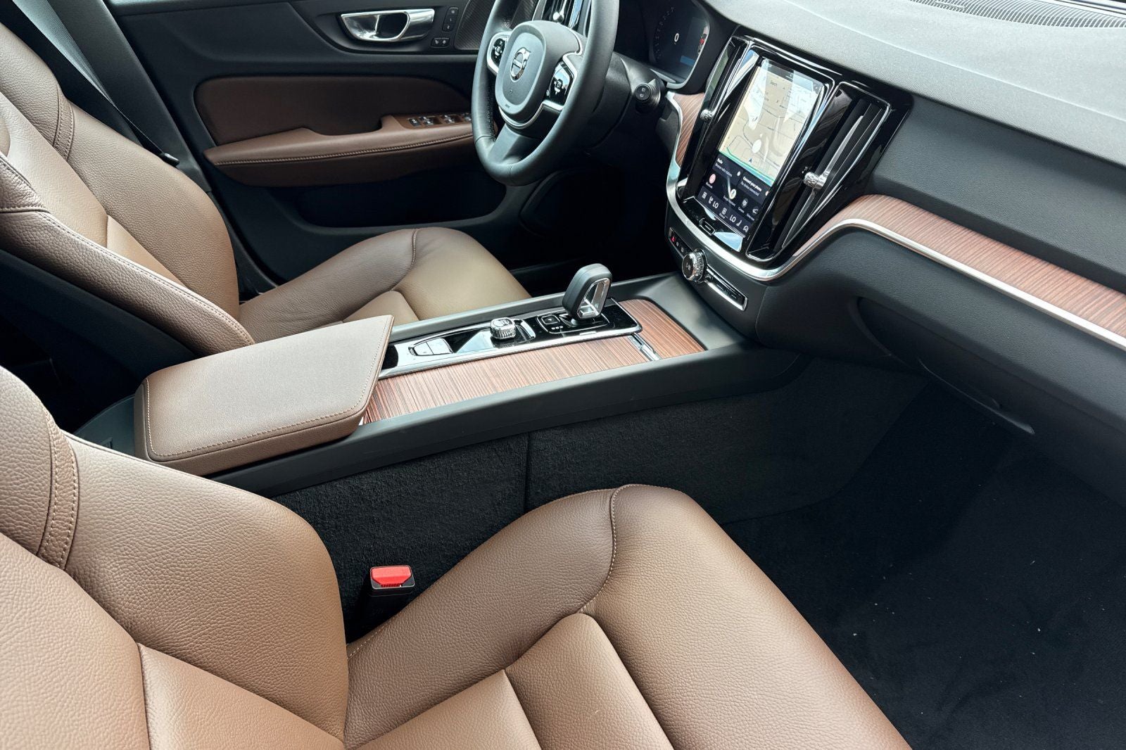 2026 Volvo V60 Cross Country B5 Plus