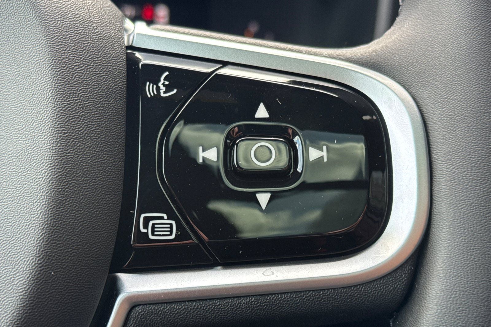 2026 Volvo V60 Cross Country B5 Plus
