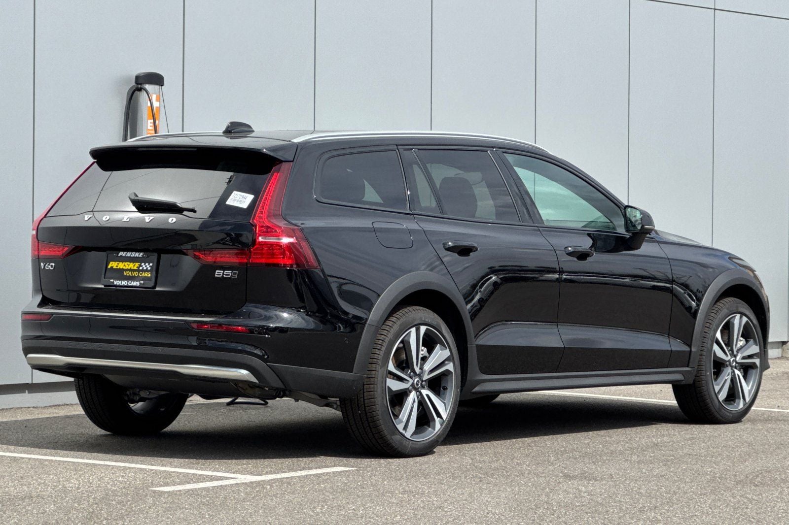 2026 Volvo V60 Cross Country B5 Plus