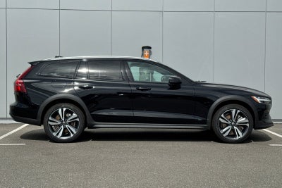 2026 Volvo V60 Cross Country B5 Plus
