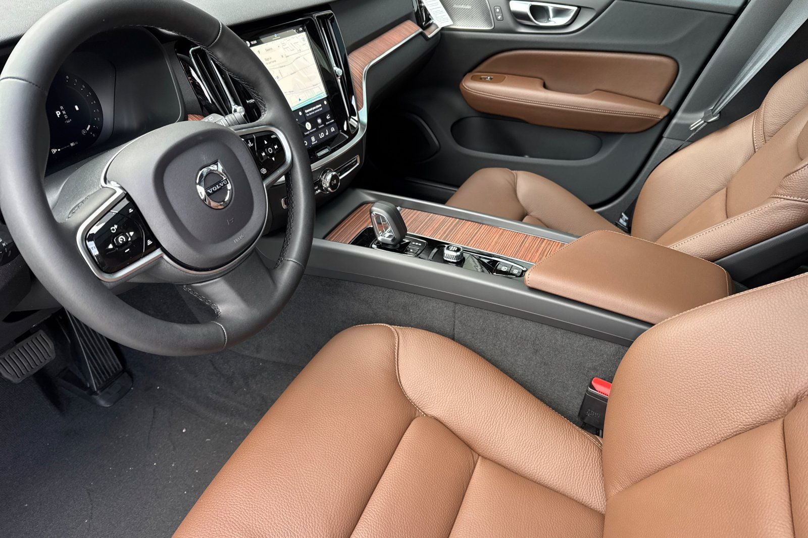 2026 Volvo V60 Cross Country B5 Plus