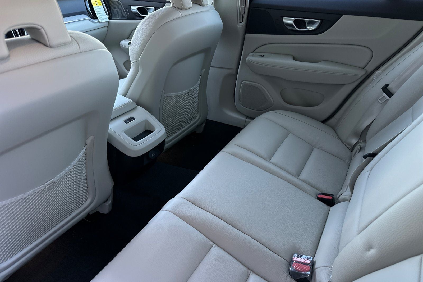 2026 Volvo V60 Cross Country B5 Plus