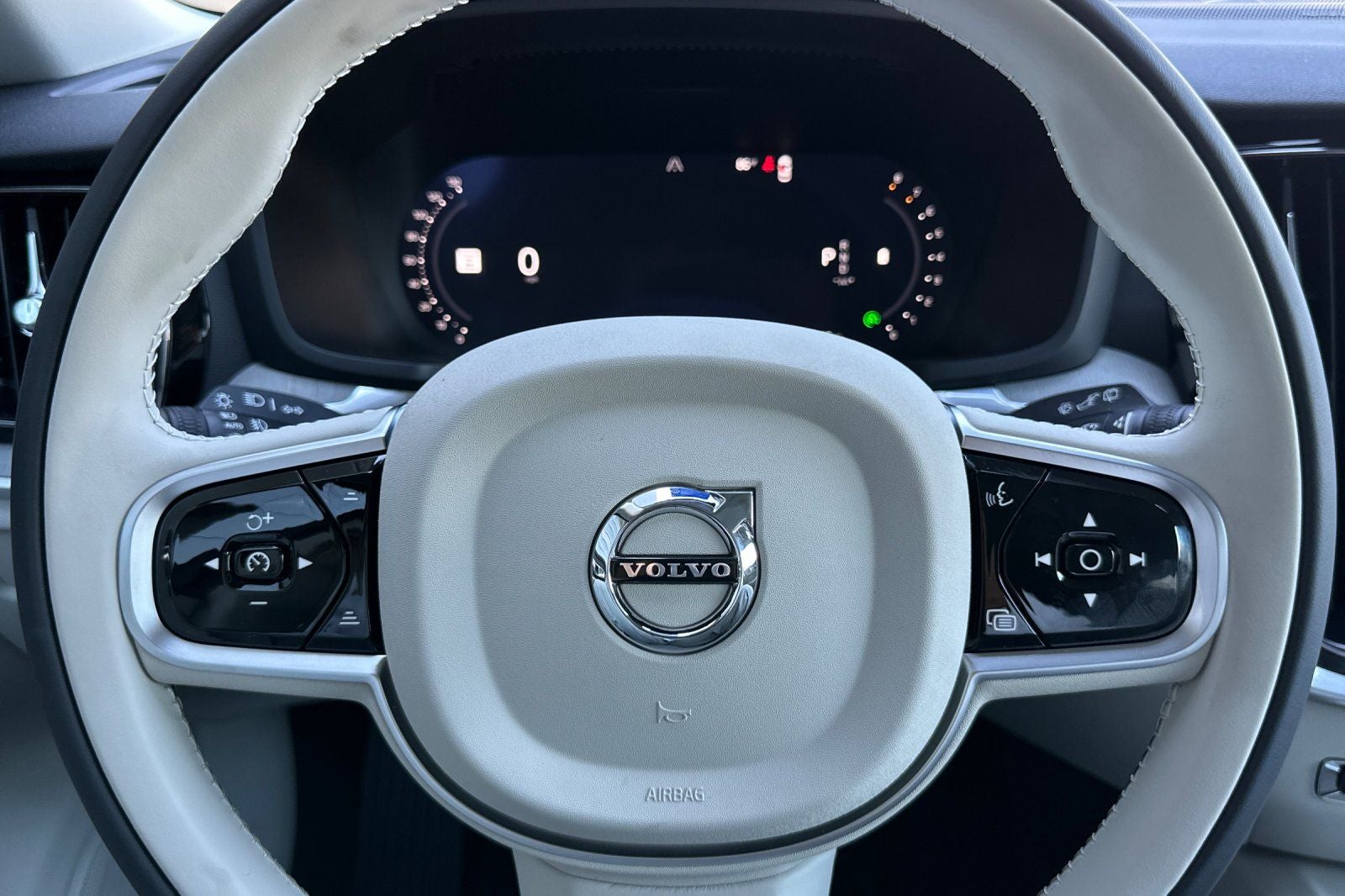 2026 Volvo V60 Cross Country B5 Plus