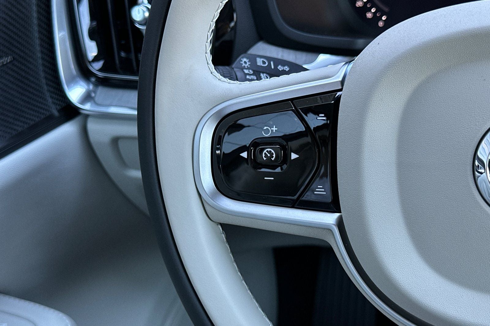 2026 Volvo V60 Cross Country B5 Plus