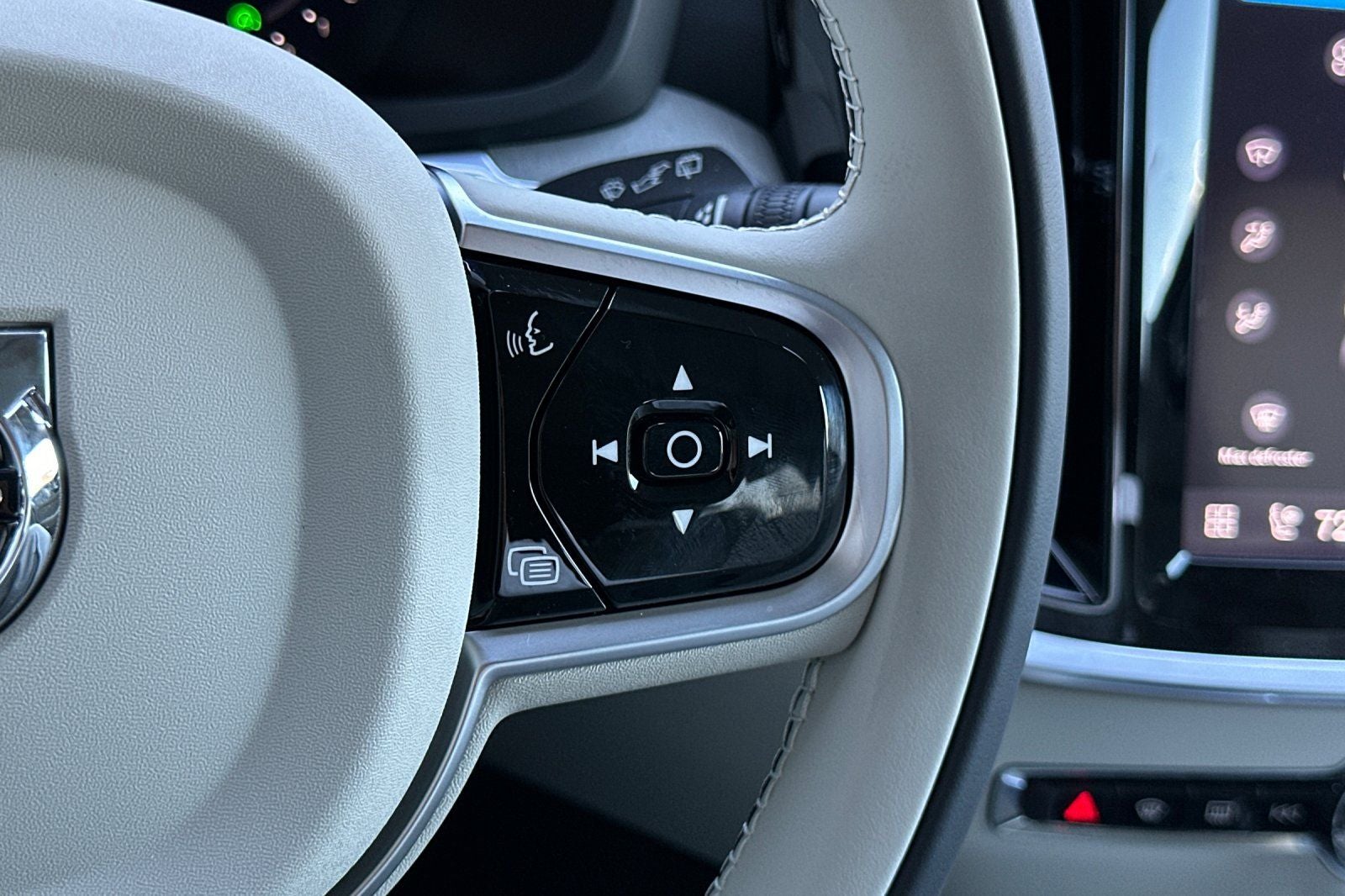 2026 Volvo V60 Cross Country B5 Plus