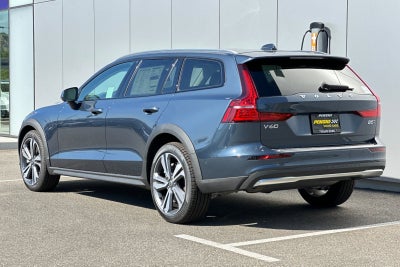 2026 Volvo V60 Cross Country B5 Plus