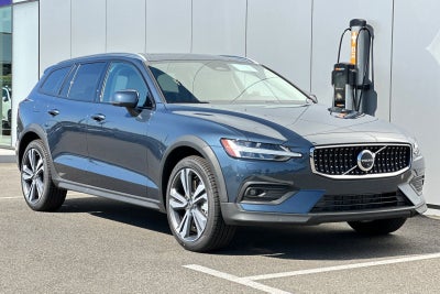 2026 Volvo V60 Cross Country B5 Plus