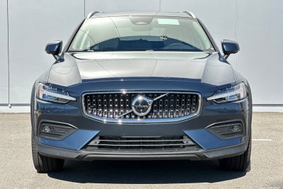 2026 Volvo V60 Cross Country B5 Plus