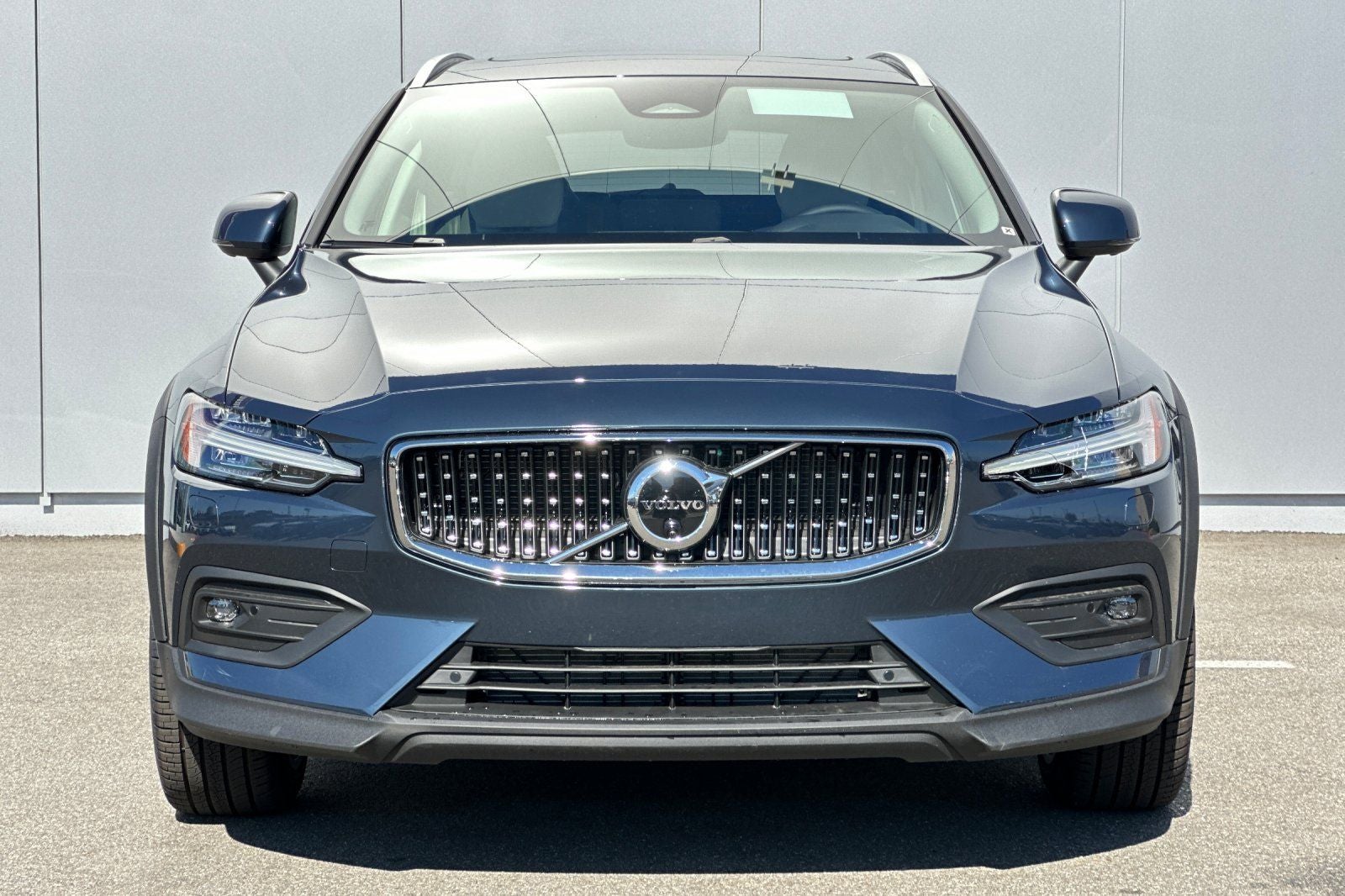 2026 Volvo V60 Cross Country B5 Plus