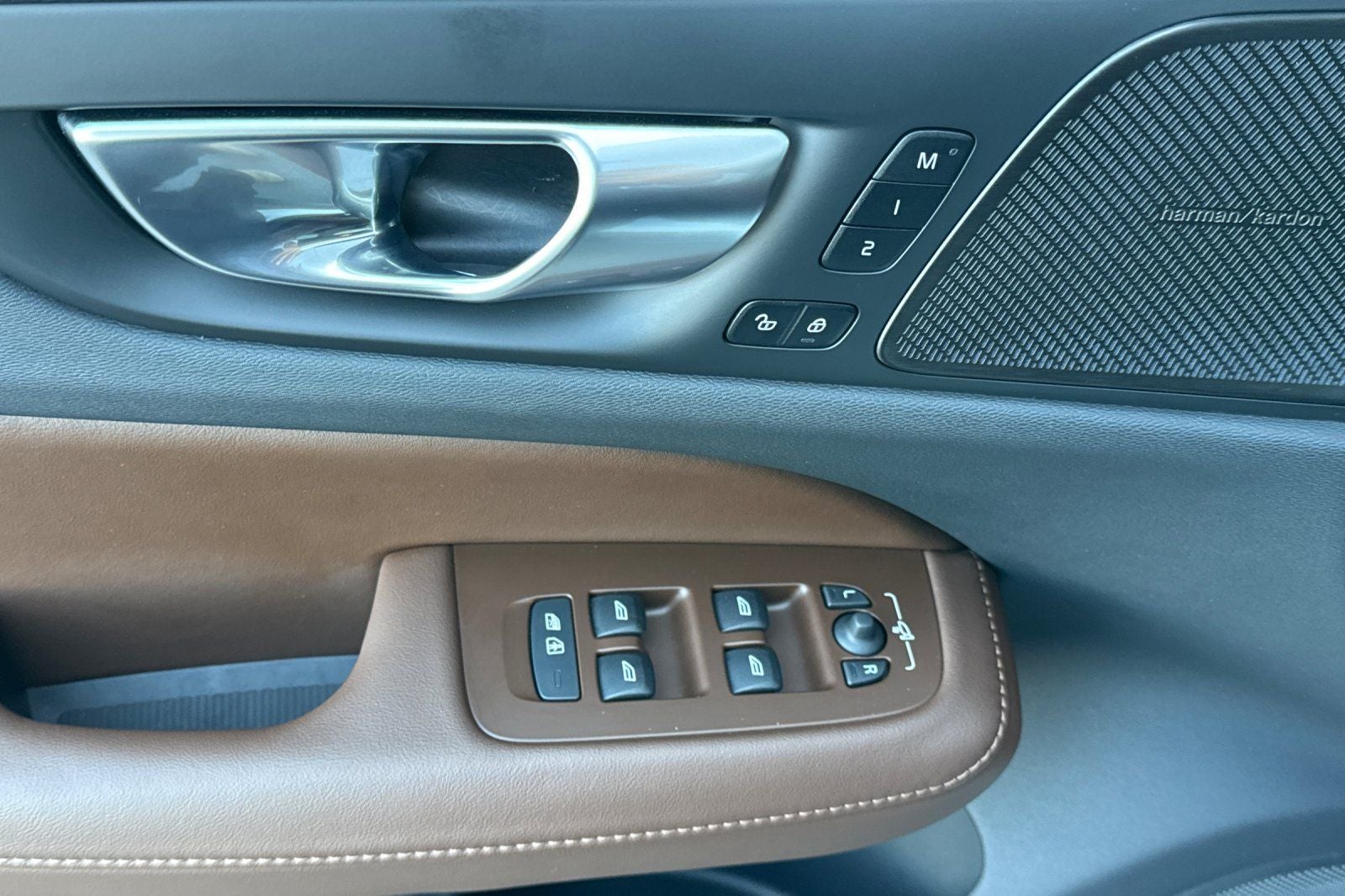 2026 Volvo V60 Cross Country B5 Plus