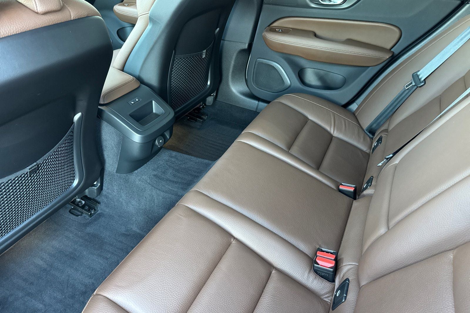 2026 Volvo V60 Cross Country B5 Plus