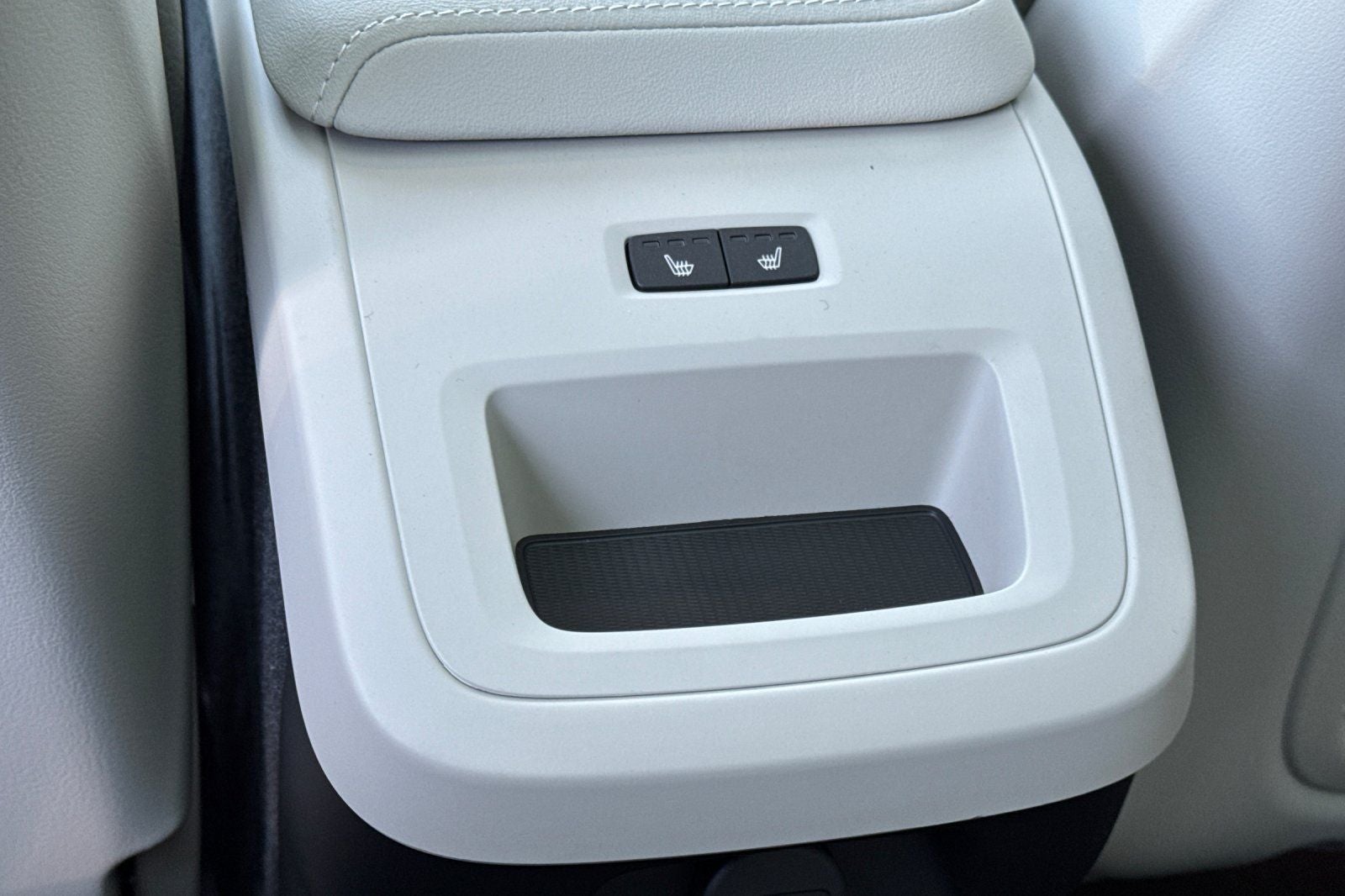 2026 Volvo V60 Cross Country B5 Plus