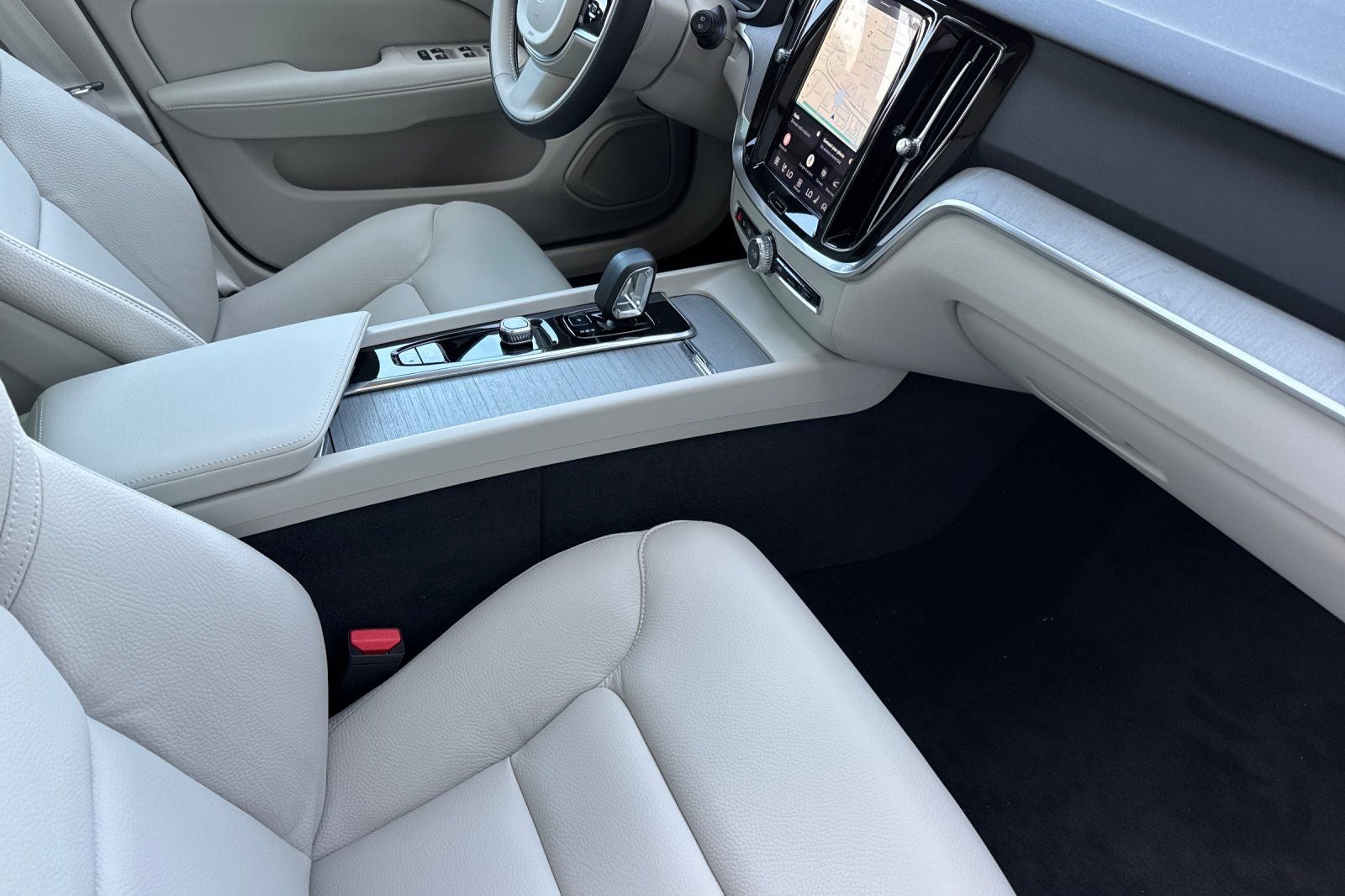 2026 Volvo V60 Cross Country B5 Plus