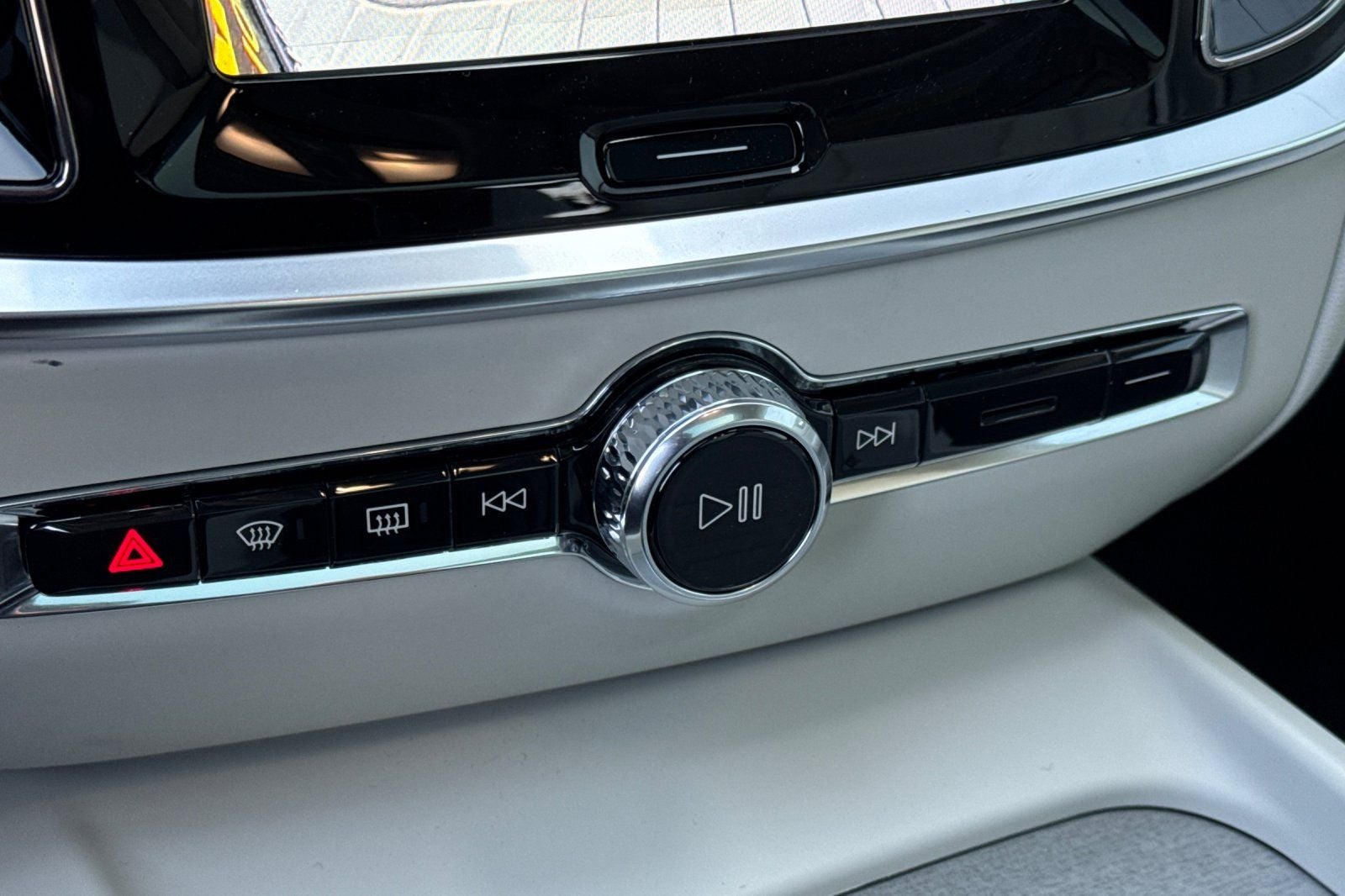 2026 Volvo V60 Cross Country B5 Plus