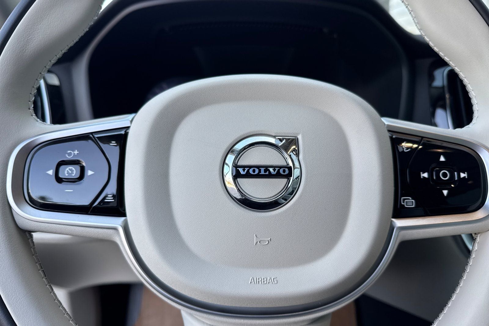 2026 Volvo V60 Cross Country B5 Plus