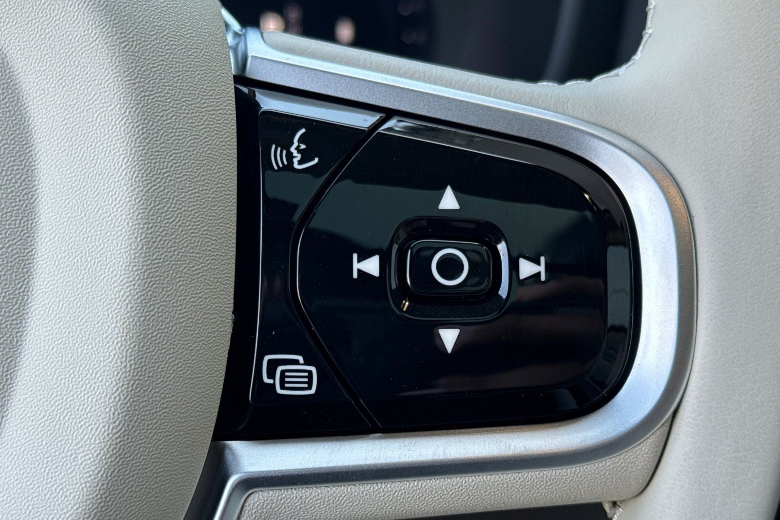 2026 Volvo V60 Cross Country B5 Plus