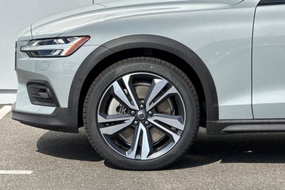 2026 Volvo V60 Cross Country B5 Plus
