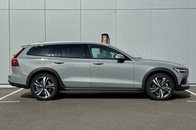 2026 Volvo V60 Cross Country B5 Plus
