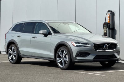 2026 Volvo V60 Cross Country B5 Plus