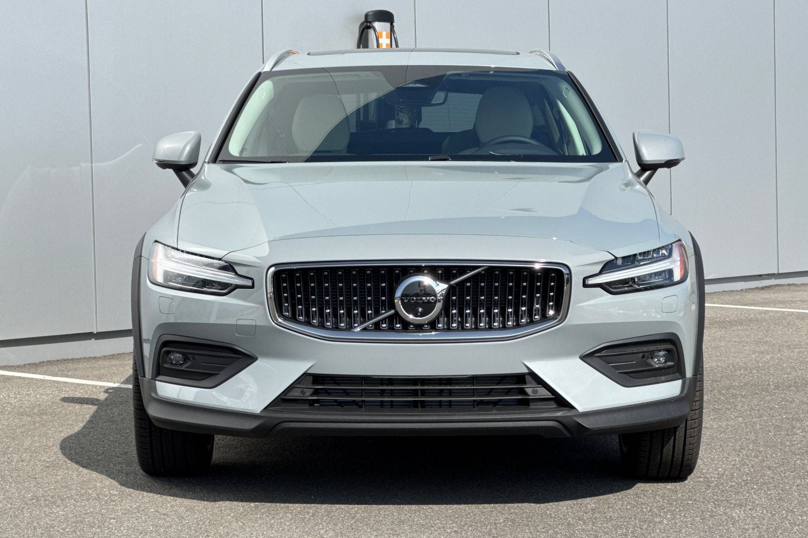 2026 Volvo V60 Cross Country B5 Plus