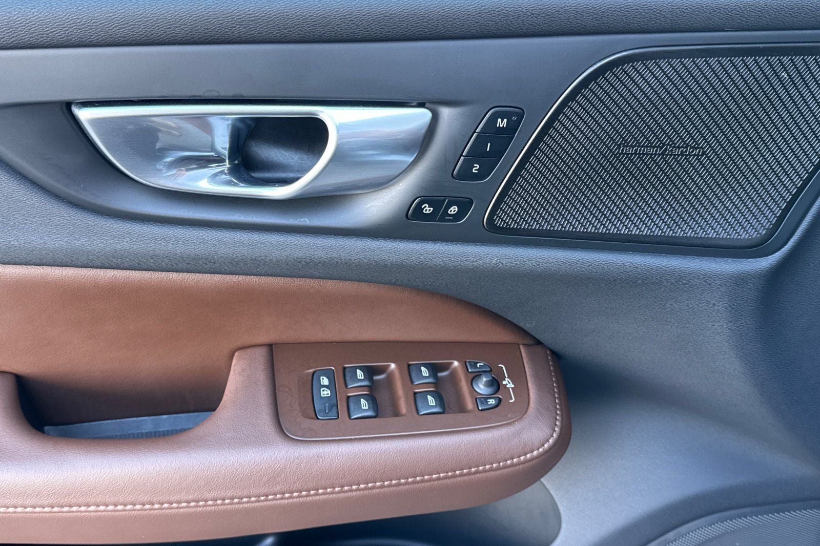 2026 Volvo V60 Cross Country B5 Plus