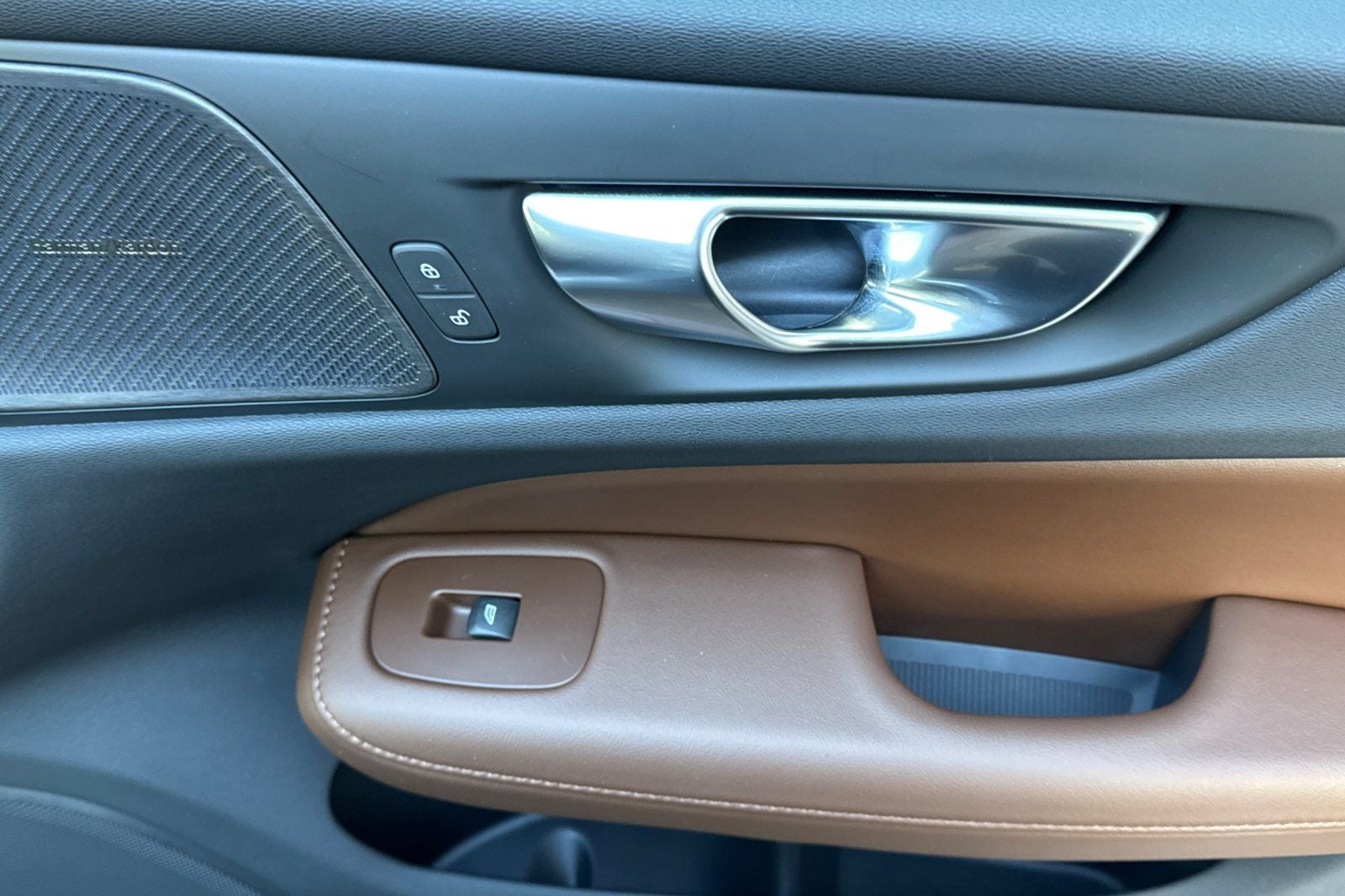 2026 Volvo V60 Cross Country B5 Plus