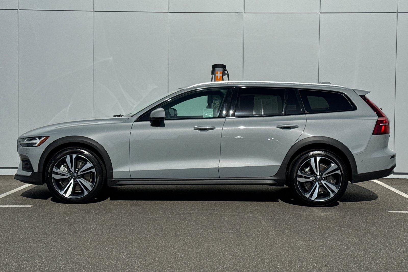 2026 Volvo V60 Cross Country B5 Plus